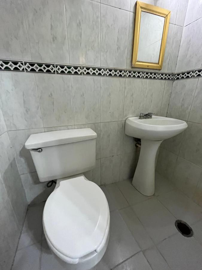 Hotel Paris San Juan de los Lagos Bagian luar foto